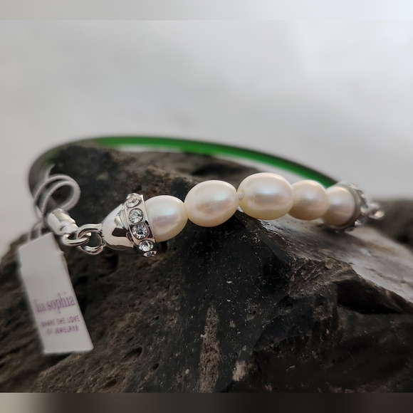 NWT Lia Sophia Green cut crystal and Pearl bracelet - Picture 3 of 9